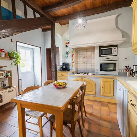 Holiday home La Begasserie Ancienne Maison De Maitre De 1700 *