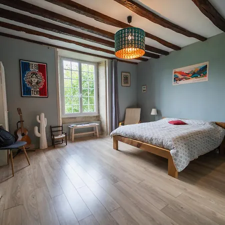 La Begasserie Ancienne Maison De Maitre De 1700 Holiday home Chateau-Larcher