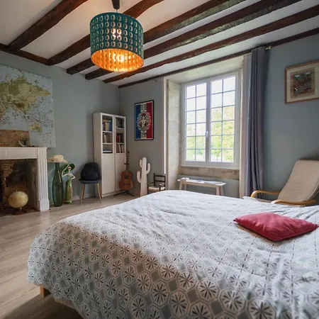 La Begasserie Ancienne Maison De Maitre De 1700 * Chateau-Larcher