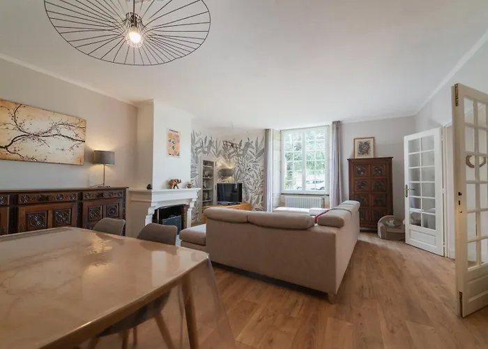 Сasa de vacaciones La Bégasserie Ancienne Maison De Maître De 1700 *