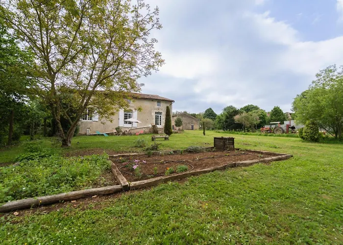 Сasa de vacaciones La Bégasserie Ancienne Maison De Maître De 1700 Chateau-Larcher